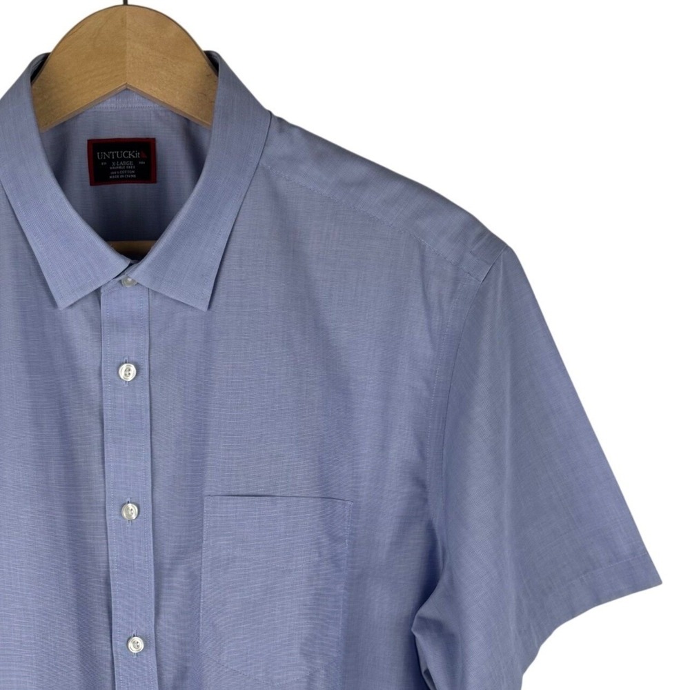UNTUCKit Short Sleeve Button-Down Shirt in Light Blue XL Regular Fit WF